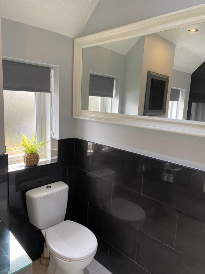 Large Home, Close To Bhx, Nec, Jlr, 4 Double Beds! Birmingham Exterior foto
