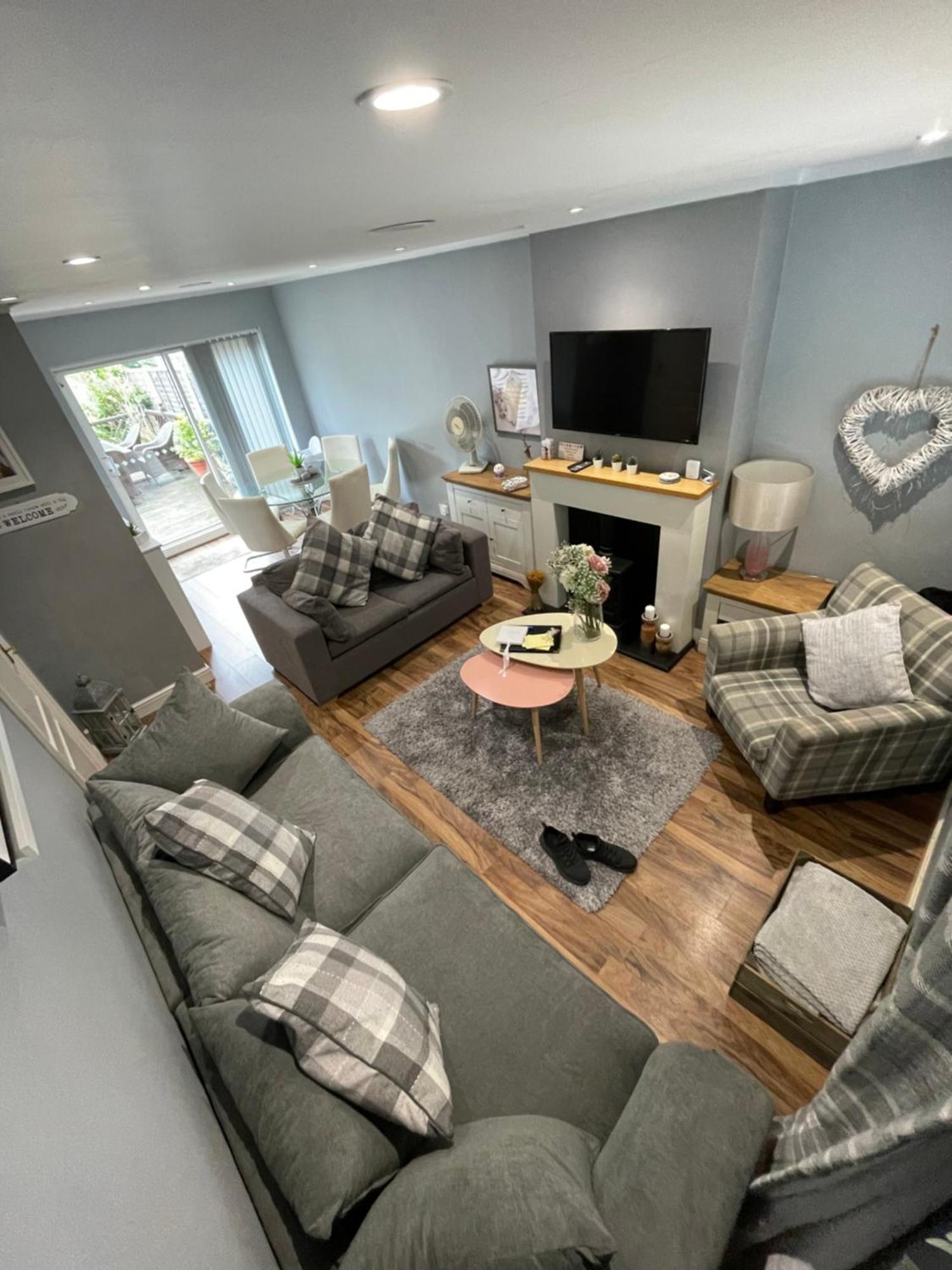Large Home, Close To Bhx, Nec, Jlr, 4 Double Beds! Birmingham Exterior foto